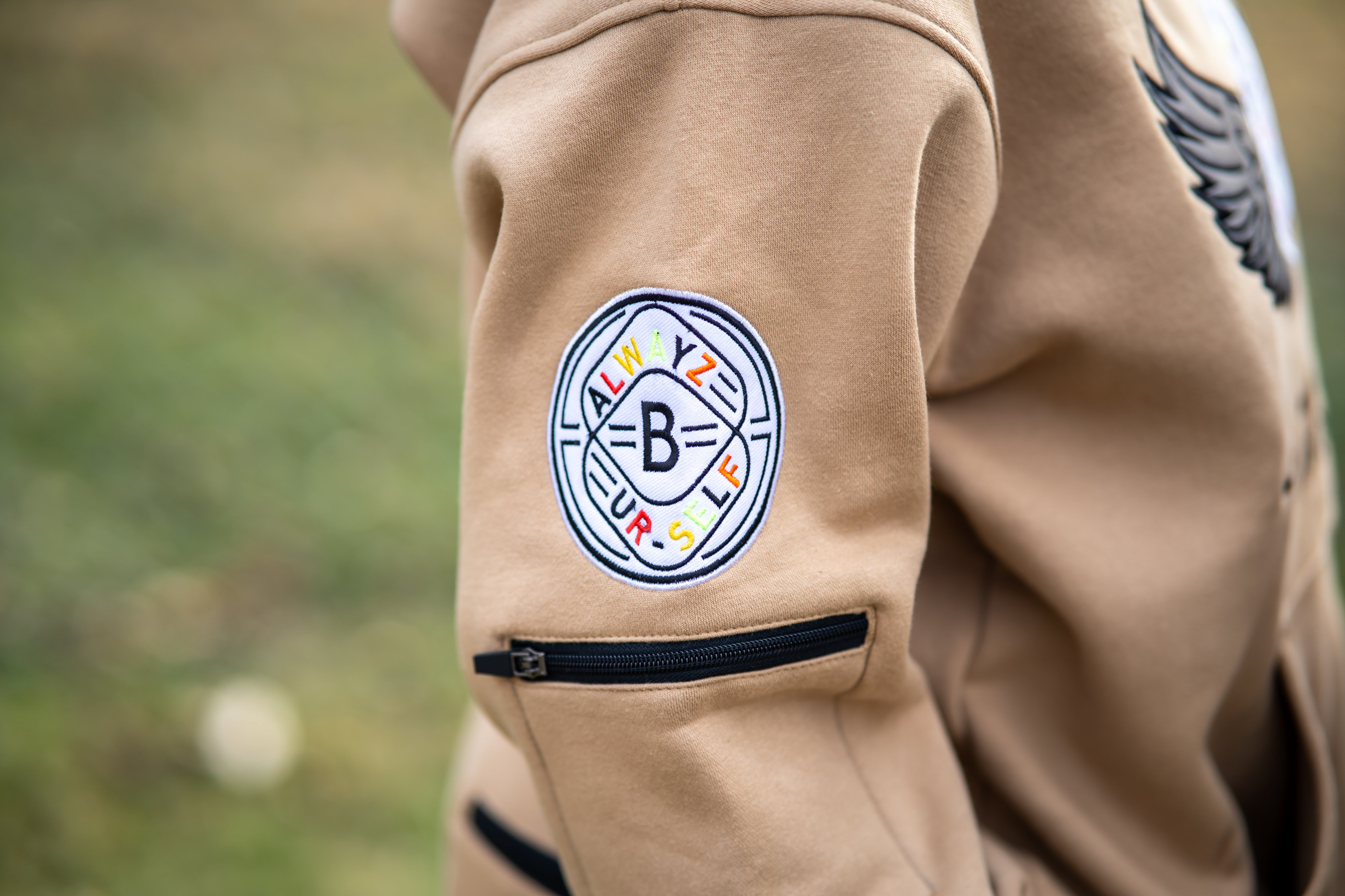 Echelon Wing Jogger Set - Brown