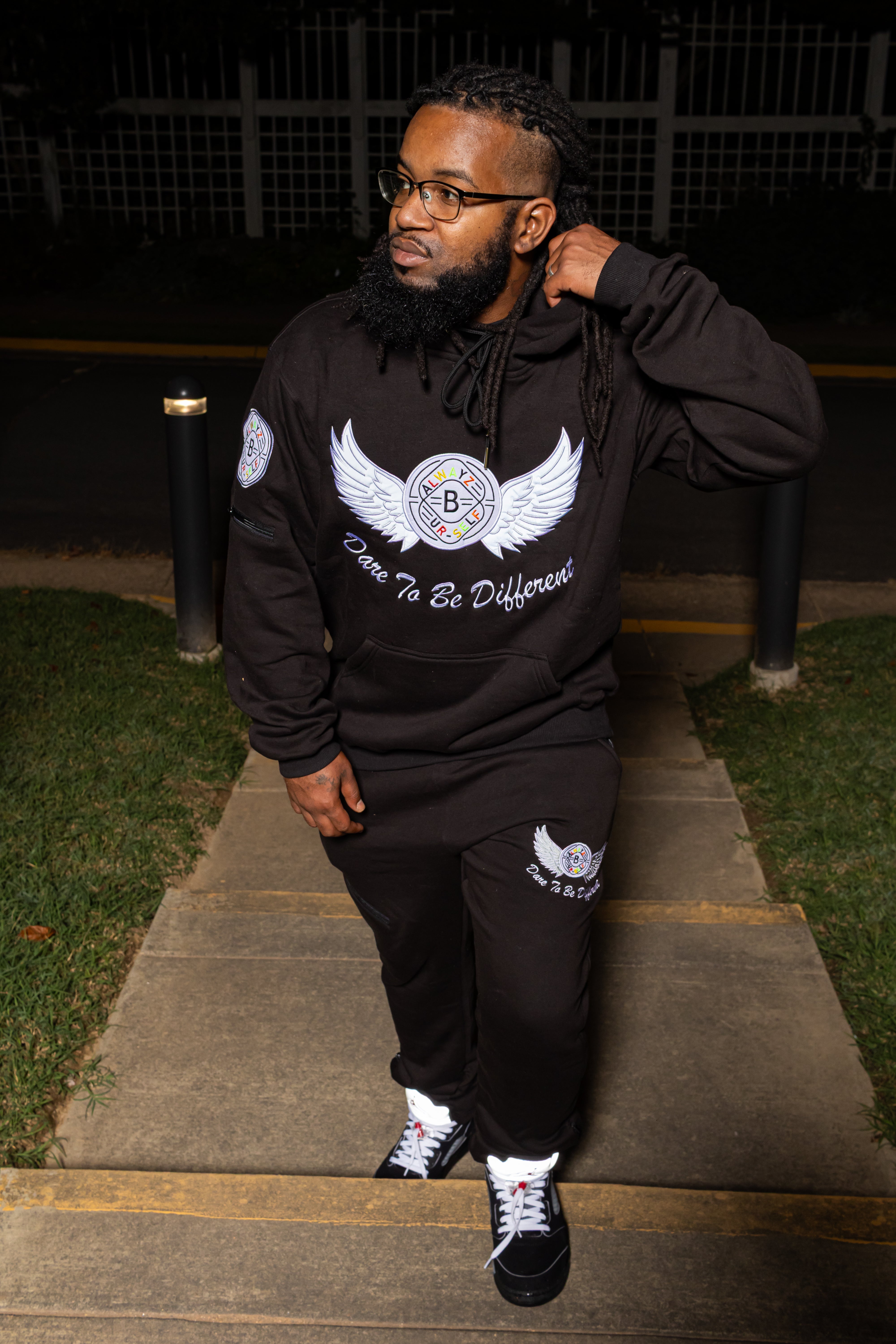 Echelon Wing Jogger Set - Black